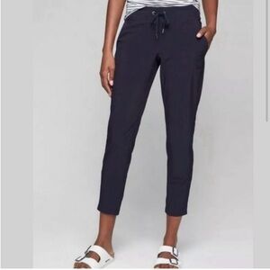Athleta 100% Linen Navy Blue Cropped Pant - Size 14